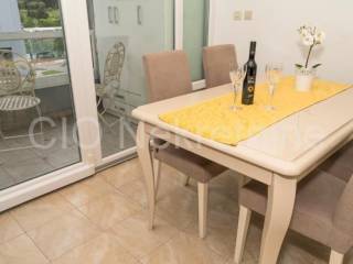 Flat in a building, Sale, Split, Split