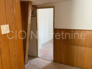 Flat in a house, Sale, Split, Split