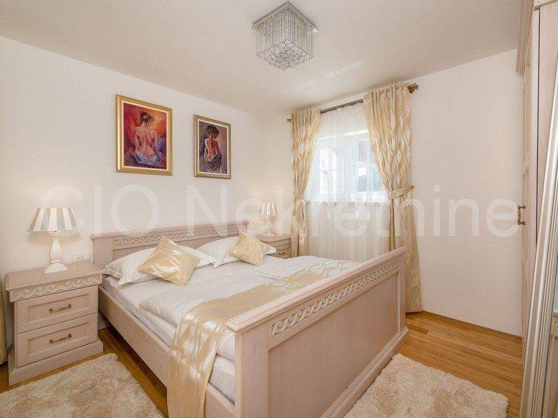 Luxury villa, Sale, Dugi rat, Jesenice