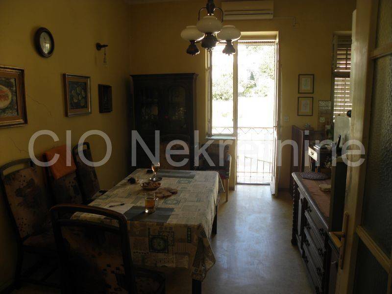 Flat in a building, Sale, Split, Split