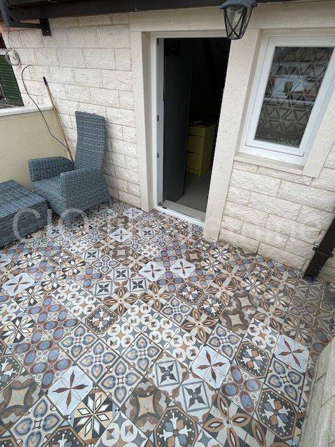 Split-level flat in a house, Sale, Split, Split