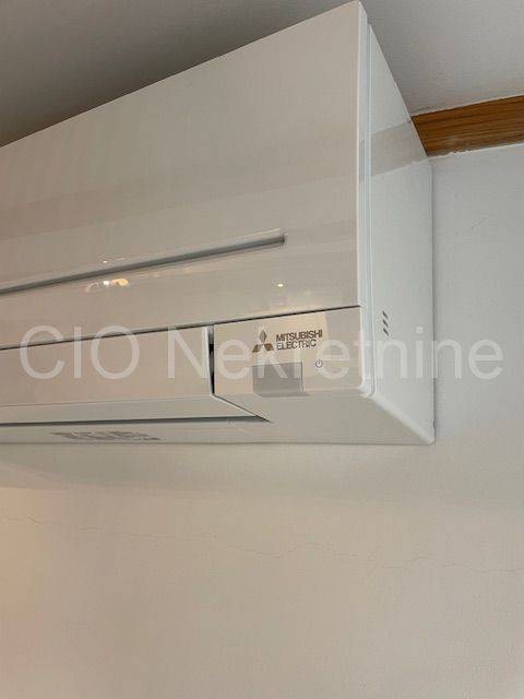 Split-level flat in a house, Sale, Split, Split