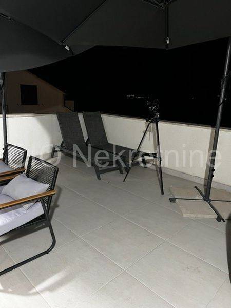 Flat in a house, Rent, Podstrana, Podstrana