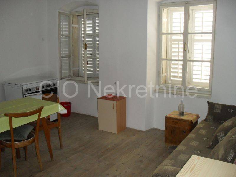 , Sale, Omiš, Omiš