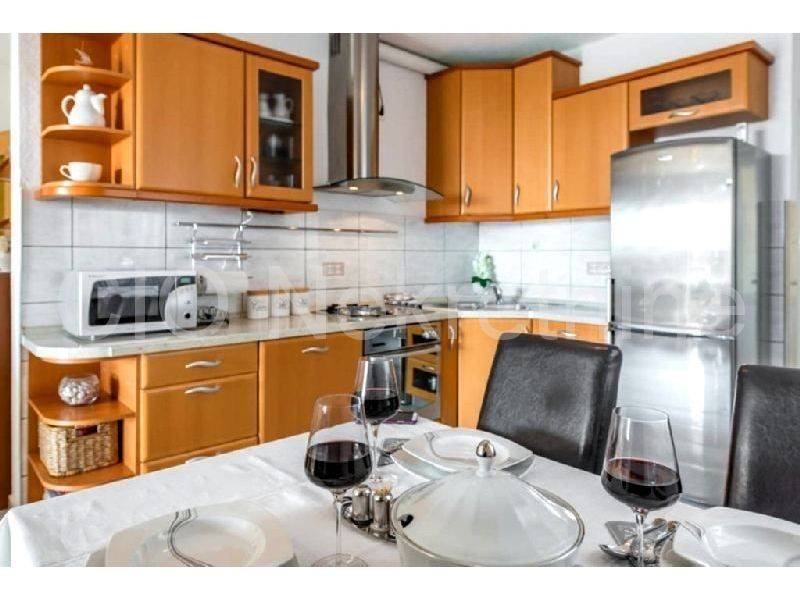 Apartmant house, Sale, Bol, Bol