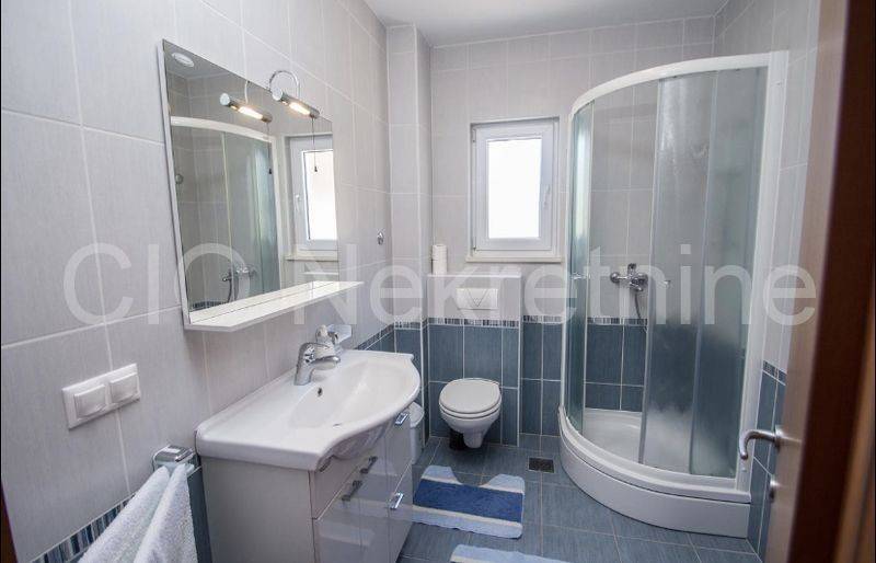 Apartmant house, Sale, Okrug, Okrug Gornji