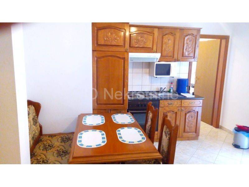 House with apartments, Sale, Omiš, Stanići