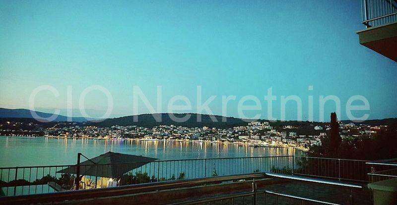 Apartmant house, Sale, Okrug, Okrug Gornji