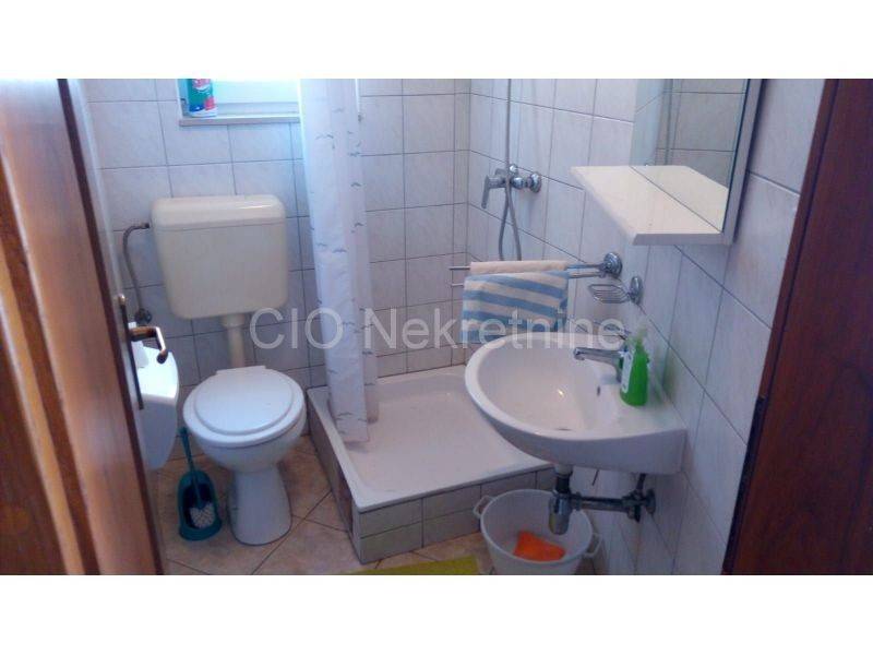 House with apartments, Sale, Omiš, Stanići