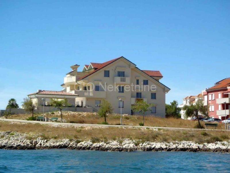 Apartmant house, Sale, Povljana, Povljana