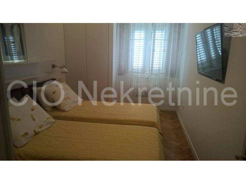 Flat in building, Rent, Split, Split