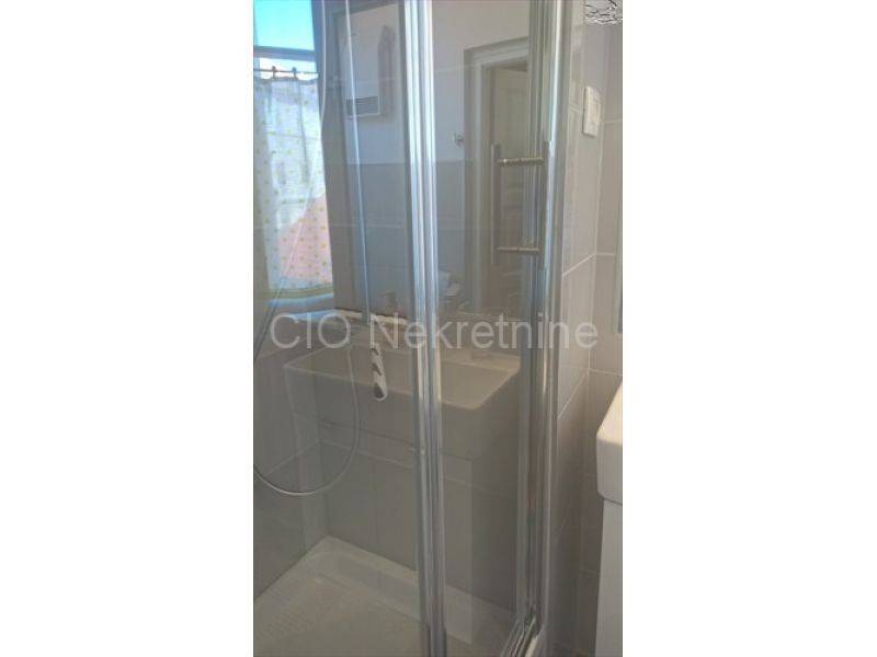 Flat in building, Rent, Split, Split