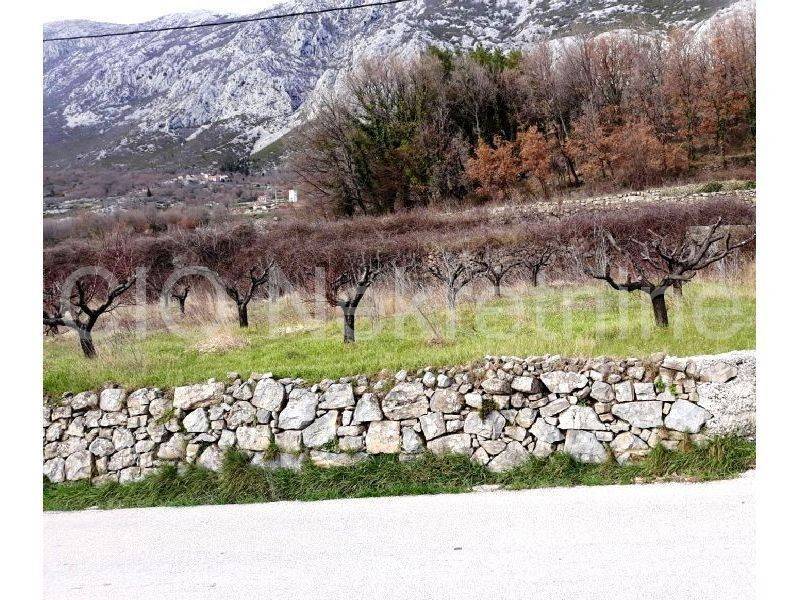 Construction plot for mixed-use objects, Sale, Omiš, Gata