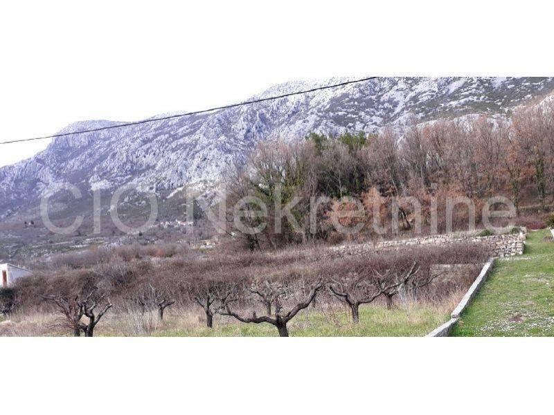 Construction plot for mixed-use objects, Sale, Omiš, Gata