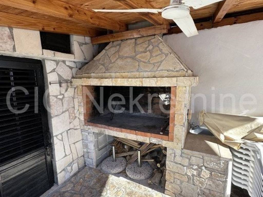 House with apartments, Sale, Milna, Milna