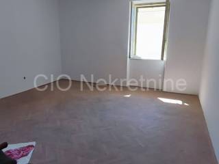 Flat in a building, Sale, Split, Split