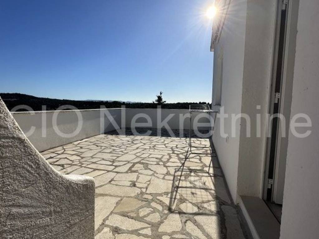 House with apartments, Sale, Milna, Milna