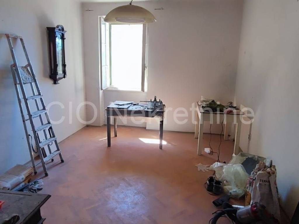Flat in a building, Sale, Split, Split