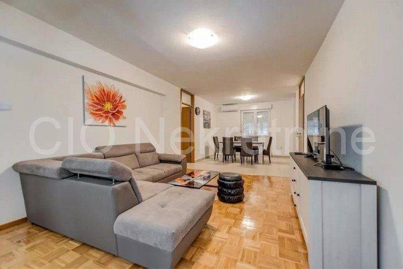 Flat in a building, Rent, Split, Split