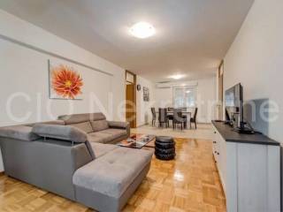 Flat in a building, Rent, Split, Split