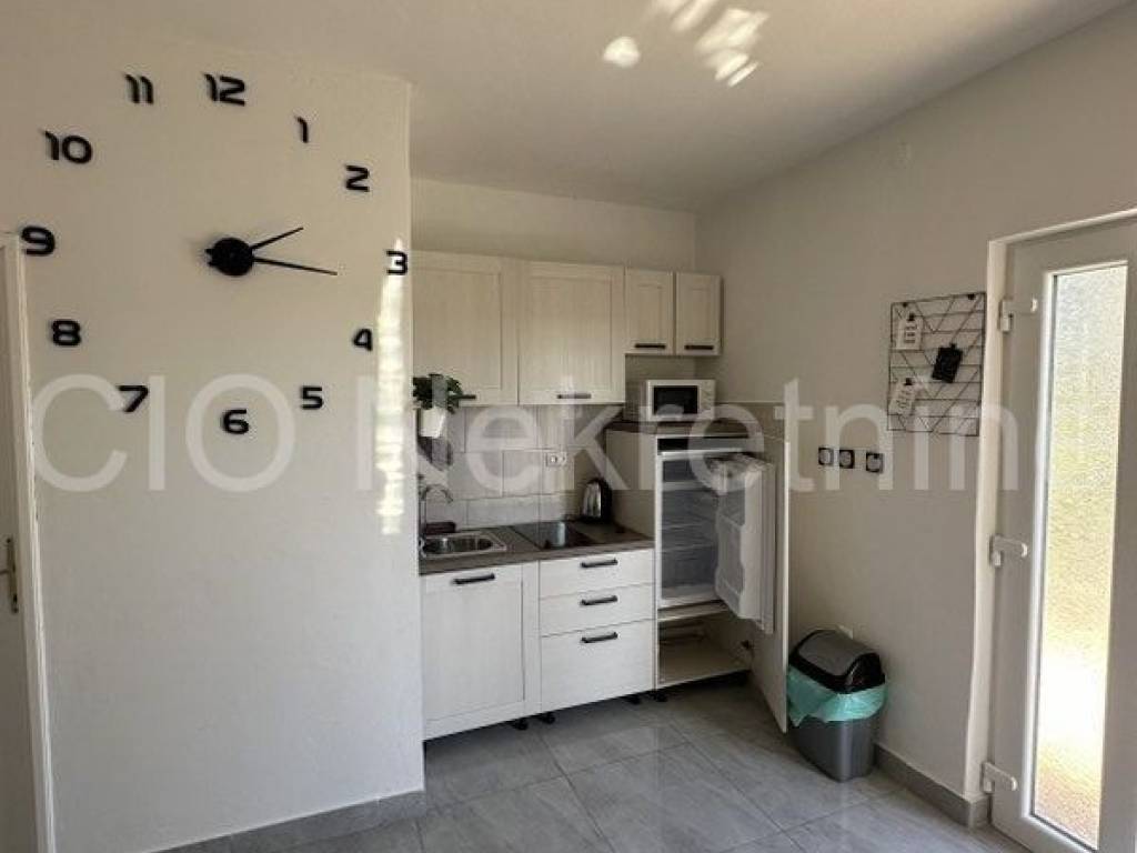 House with apartments, Sale, Milna, Milna