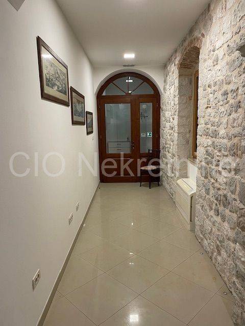 Flat in a building, Rent, Split, Split