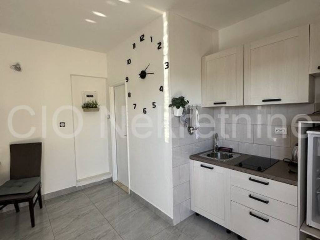 House with apartments, Sale, Milna, Milna