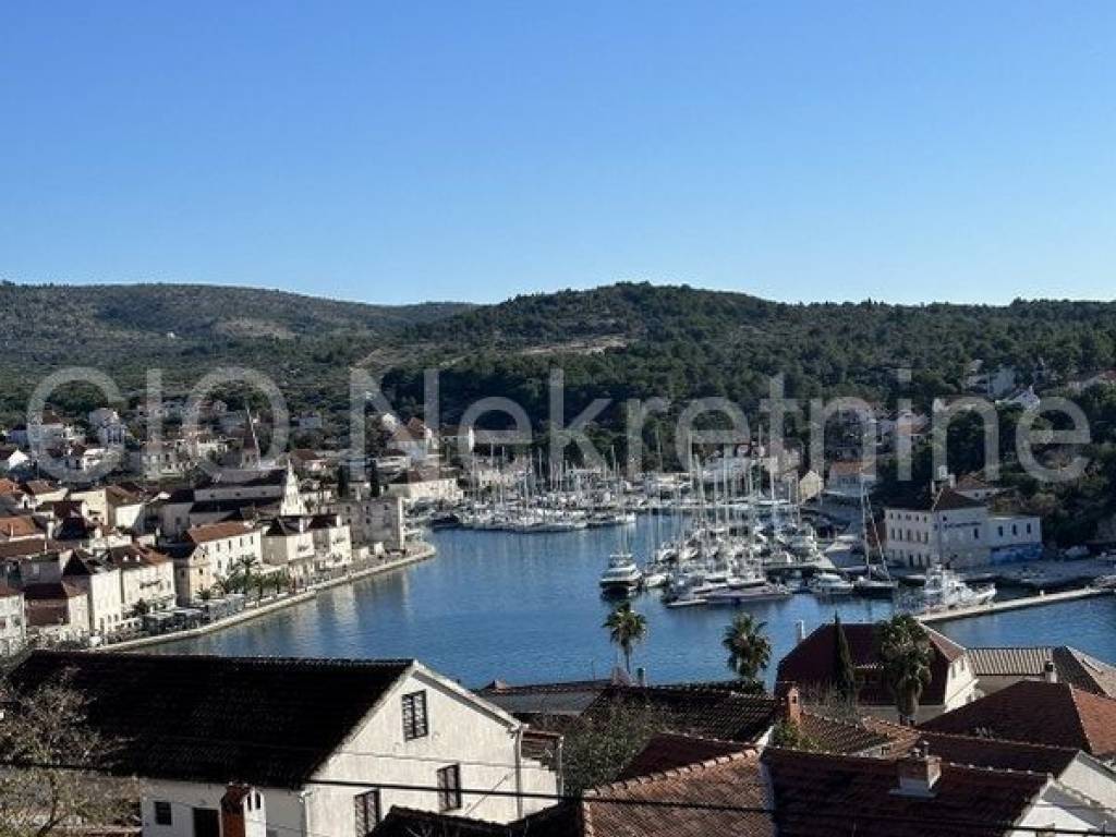 House with apartments, Sale, Milna, Milna