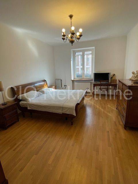 Flat in a building, Sale, Split, Split