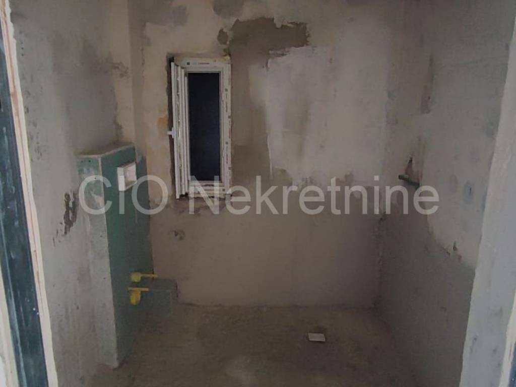Flat in a building, Sale, Split, Split