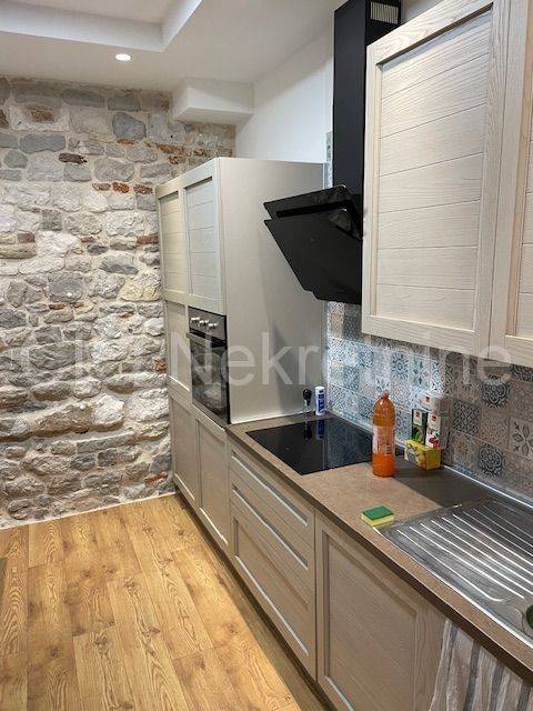Flat in a building, Rent, Split, Split