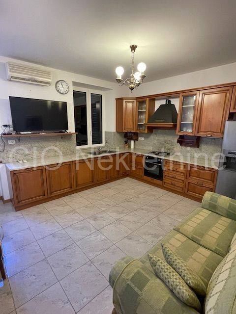 Flat in a building, Sale, Split, Split