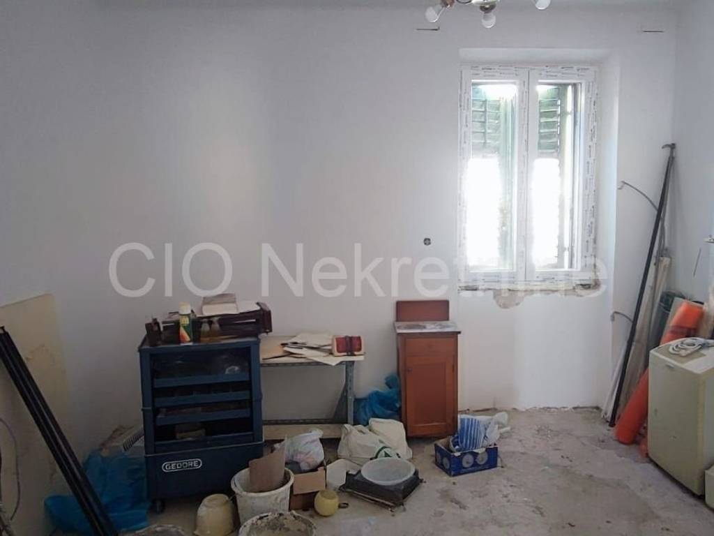 Flat in a building, Sale, Split, Split