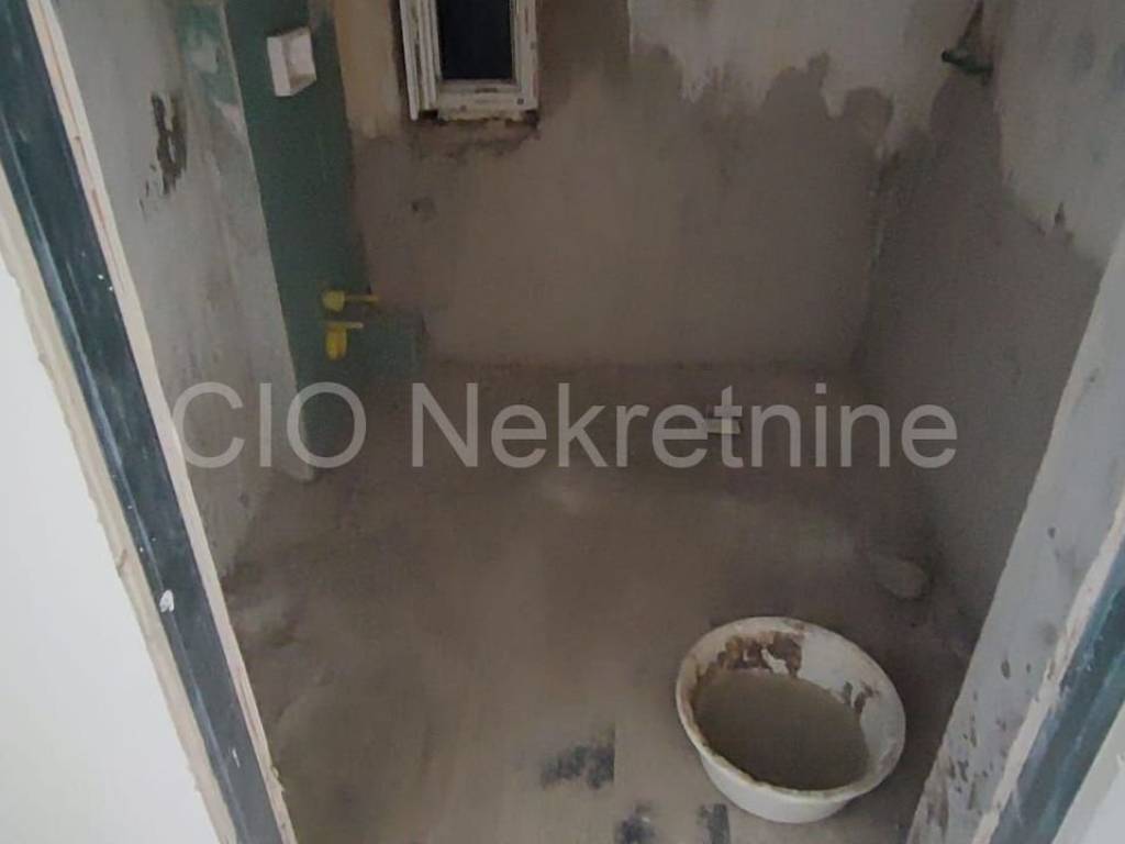 Flat in a building, Sale, Split, Split