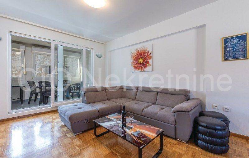 Flat in a building, Rent, Split, Split