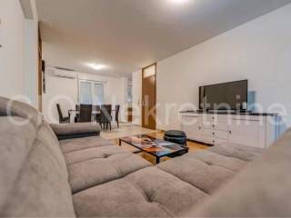 Flat in a building, Rent, Split, Split