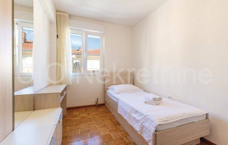 Flat in a building, Rent, Split, Split