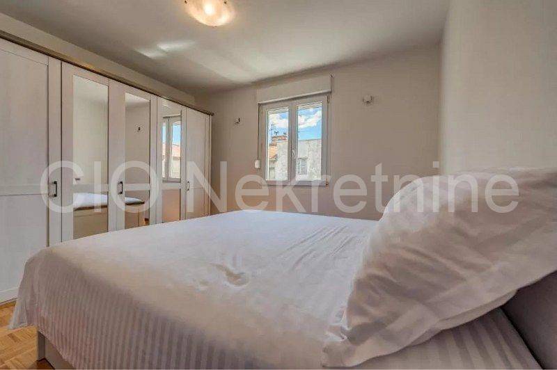 Flat in a building, Rent, Split, Split