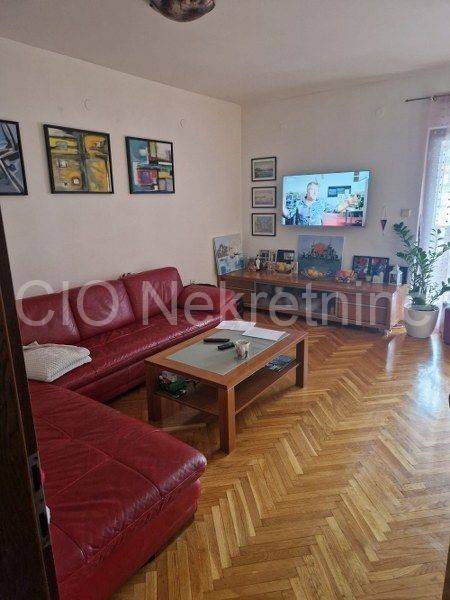 Flat in a building, Sale, Split, Split