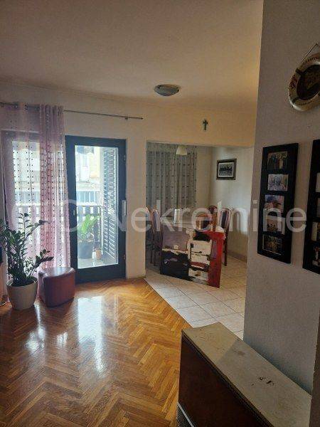 Flat in a building, Sale, Split, Split