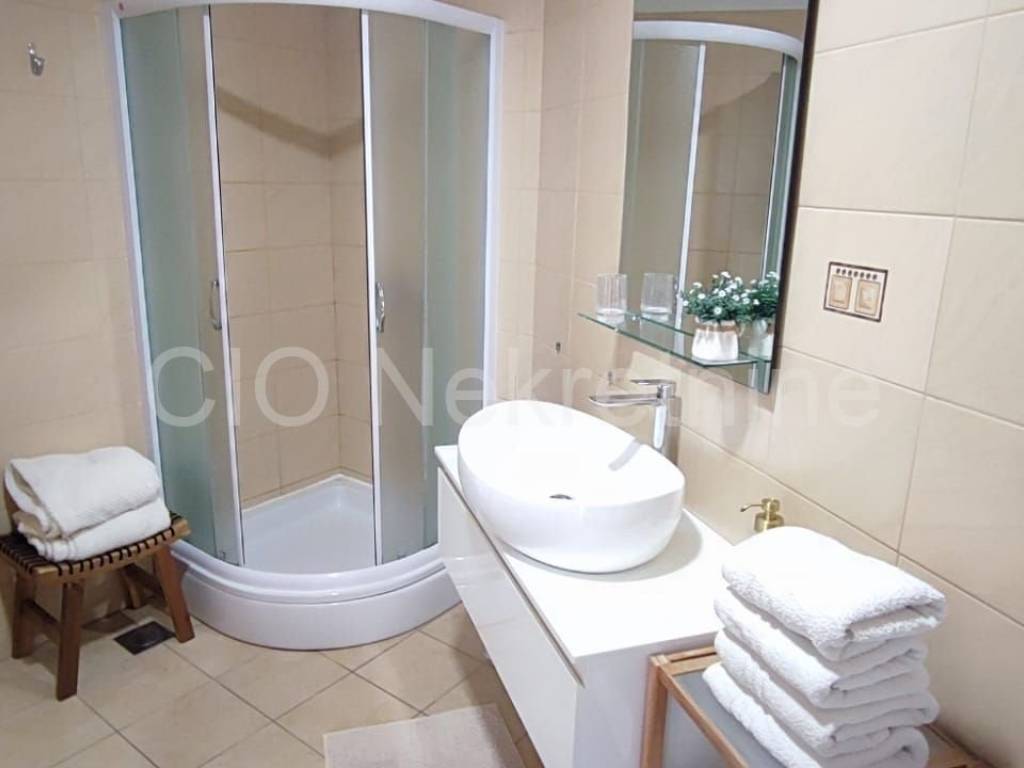 Flat in a building, Sale, Split, Split
