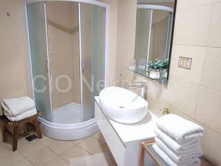 Flat in a building, Sale, Split, Split