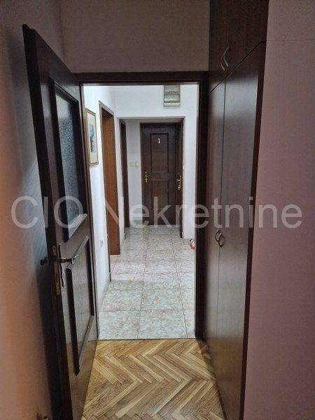 Flat in a building, Sale, Split, Split