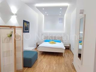 Flat in a building, Sale, Split, Split