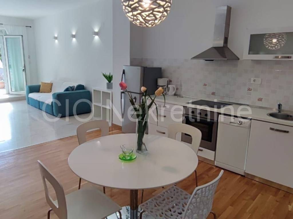 Flat in a building, Sale, Split, Split
