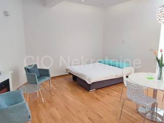 Flat in a building, Sale, Split, Split