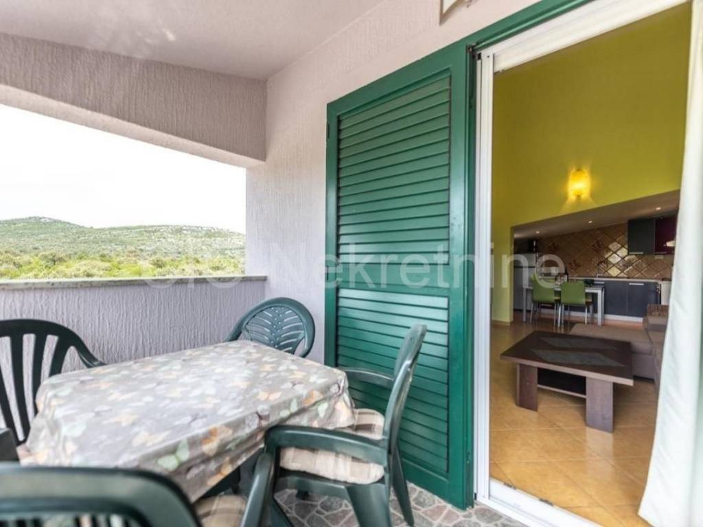 House with apartments, Sale, Marina, Vinišće