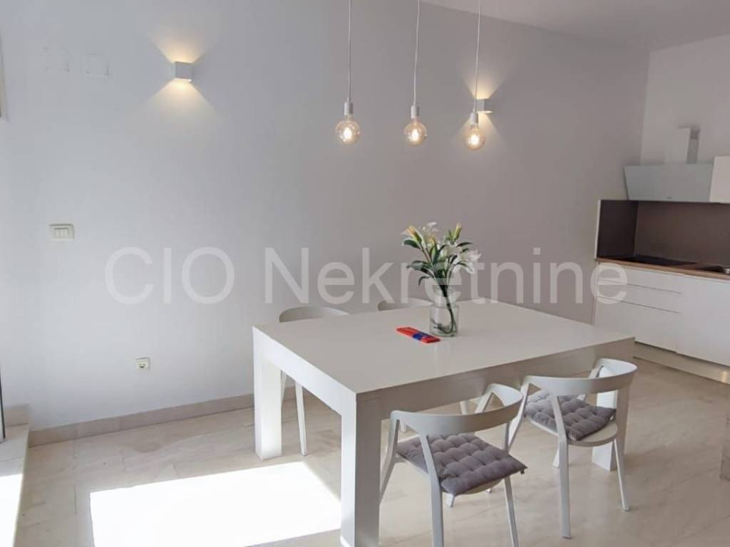 Flat in a building, Sale, Split, Split