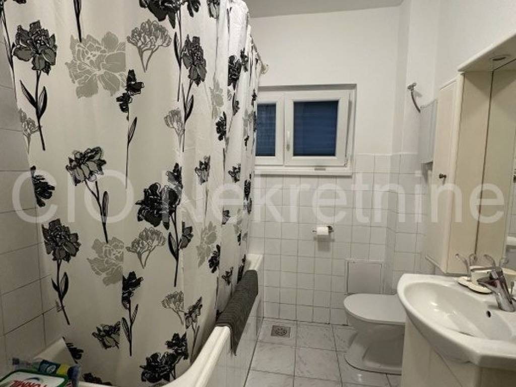 Flat in a building, Sale, Split, Split