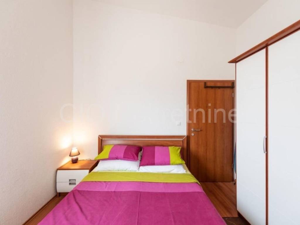 House with apartments, Sale, Marina, Vinišće